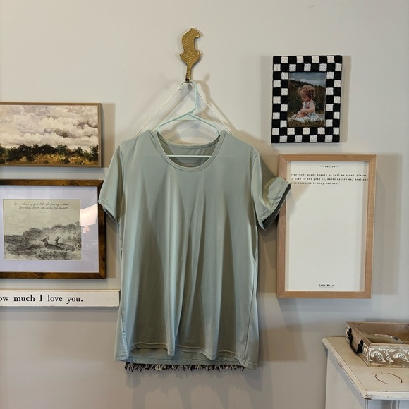 real essentials athletic tee - Picture 2 of 4